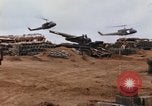 Standbild 1 Air Cavalry Division Süd Vietnam Camp Evans, 1968, aus Sekunde 47 historischem Filmmaterial Videoclip 65675043121