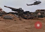 Standbild 1 Air Cavalry Division Süd Vietnam Camp Evans, 1968, aus Sekunde 52 historischem Filmmaterial Videoclip 65675043121