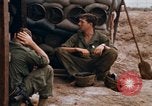 Standbild 1 Air Cavalry Division Süd Vietnam Camp Evans, 1968, aus Sekunde 40 historischem Filmmaterial Videoclip 65675043123