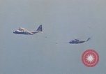 Standbild HH-3E in Flug Vietnam, 1970, aus Sekunde 11 historischem Filmmaterial Videoclip 65675043125