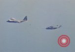 Standbild HH-3E in Flug Vietnam, 1970, aus Sekunde 12 historischem Filmmaterial Videoclip 65675043125