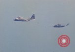 Standbild HH-3E in Flug Vietnam, 1970, aus Sekunde 13 historischem Filmmaterial Videoclip 65675043125