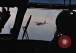 Standbild HH-3E in Flug Vietnam, 1970, aus Sekunde 32 historischem Filmmaterial Videoclip 65675043125