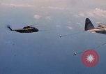 Standbild HH-3E in Flug Vietnam, 1970, aus Sekunde 35 historischem Filmmaterial Videoclip 65675043125