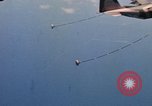 Standbild HH-3E in Flug Vietnam, 1970, aus Sekunde 40 historischem Filmmaterial Videoclip 65675043125
