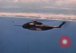 Standbild HH-3E in Flug Vietnam, 1970, aus Sekunde 51 historischem Filmmaterial Videoclip 65675043125