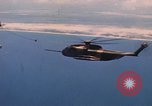 Standbild HH-3E in Flug Vietnam, 1970, aus Sekunde 53 historischem Filmmaterial Videoclip 65675043125
