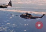 Standbild HH-3E in Flug Vietnam, 1970, aus Sekunde 58 historischem Filmmaterial Videoclip 65675043125