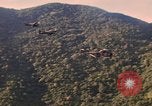 Standbild HH-3E Jolly grün Hubschrauber Vietnam Da Nang, 1970, aus Sekunde 58 historischem Filmmaterial Videoclip 65675043126