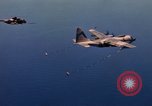 Standbild im Flug durch den HC-130 P Vietnam Da Nang, 1970, aus Sekunde 10 historischem Filmmaterial Videoclip 65675043127