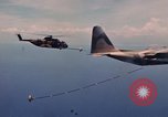 Standbild im Flug durch den HC-130 P Vietnam Da Nang, 1970, aus Sekunde 25 historischem Filmmaterial Videoclip 65675043127