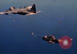 Standbild im Flug durch den HC-130 P Vietnam Da Nang, 1970, aus Sekunde 33 historischem Filmmaterial Videoclip 65675043127