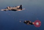 Standbild im Flug durch den HC-130 P Vietnam Da Nang, 1970, aus Sekunde 39 historischem Filmmaterial Videoclip 65675043127