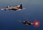 Standbild im Flug durch den HC-130 P Vietnam Da Nang, 1970, aus Sekunde 43 historischem Filmmaterial Videoclip 65675043127