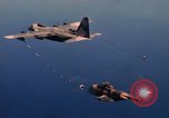 Standbild im Flug durch den HC-130 P Vietnam Da Nang, 1970, aus Sekunde 44 historischem Filmmaterial Videoclip 65675043127