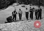 Standbild Ski Patrol Schule Berchtesgaden Deutschland, 1957, aus Sekunde 19 historischem Filmmaterial Videoclip 65675043161