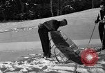 Standbild Ski Patrol Schule Berchtesgaden Deutschland, 1957, aus Sekunde 30 historischem Filmmaterial Videoclip 65675043161