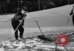 Standbild Ski Patrol Schule Berchtesgaden Deutschland, 1957, aus Sekunde 36 historischem Filmmaterial Videoclip 65675043161