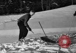 Standbild Ski Patrol Schule Berchtesgaden Deutschland, 1957, aus Sekunde 37 historischem Filmmaterial Videoclip 65675043161
