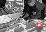 Standbild Ski Patrol Schule Berchtesgaden Deutschland, 1957, aus Sekunde 45 historischem Filmmaterial Videoclip 65675043161