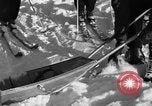 Standbild Ski Patrol Schule Berchtesgaden Deutschland, 1957, aus Sekunde 50 historischem Filmmaterial Videoclip 65675043161