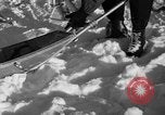 Standbild Ski Patrol Schule Berchtesgaden Deutschland, 1957, aus Sekunde 53 historischem Filmmaterial Videoclip 65675043161