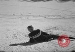 Standbild Studenten manövrieren Pole bei Ski Patrol Schule Berchtesgaden Deutschland, 1957, aus Sekunde 52 historischem Filmmaterial Videoclip 65675043163