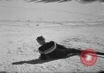 Standbild Studenten manövrieren Pole bei Ski Patrol Schule Berchtesgaden Deutschland, 1957, aus Sekunde 53 historischem Filmmaterial Videoclip 65675043163