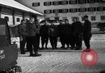 Standbild Ski Patrol School an Skytop Lodge Berchtesgaden Deutschland, 1957, aus Sekunde 23 historischem Filmmaterial Videoclip 65675043164