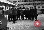 Standbild Ski Patrol School an Skytop Lodge Berchtesgaden Deutschland, 1957, aus Sekunde 25 historischem Filmmaterial Videoclip 65675043164