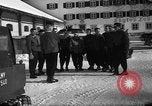 Standbild Ski Patrol School an Skytop Lodge Berchtesgaden Deutschland, 1957, aus Sekunde 26 historischem Filmmaterial Videoclip 65675043164