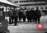 Standbild Ski Patrol School an Skytop Lodge Berchtesgaden Deutschland, 1957, aus Sekunde 27 historischem Filmmaterial Videoclip 65675043164