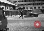 Standbild Ski Patrol School an Skytop Lodge Berchtesgaden Deutschland, 1957, aus Sekunde 37 historischem Filmmaterial Videoclip 65675043164