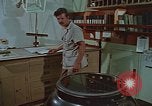 Immagine di La Glomar Challenger esplorare oceano pavimento Oceano atlantico, 1974, secondo 39 filmato di repertorio 65675043169