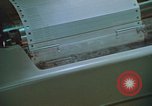 Immagine di La Glomar Challenger esplorare oceano pavimento Oceano atlantico, 1974, secondo 46 filmato di repertorio 65675043169