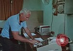Immagine di La Glomar Challenger esplorare oceano pavimento Oceano atlantico, 1974, secondo 55 filmato di repertorio 65675043169