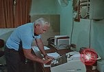 Immagine di La Glomar Challenger esplorare oceano pavimento Oceano atlantico, 1974, secondo 59 filmato di repertorio 65675043169