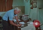 Immagine di La Glomar Challenger esplorare oceano pavimento Oceano atlantico, 1974, secondo 60 filmato di repertorio 65675043169