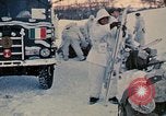 Image troupes ski italiens dans l'exercise de l'OTAN " Arctic Express" Norvège, 1970, de la seconde 21 séquences d'archives historiques vidéo 65675043178