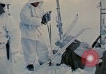 Image troupes ski italiens dans l'exercise de l'OTAN " Arctic Express" Norvège, 1970, de la seconde 47 séquences d'archives historiques vidéo 65675043178