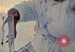 Image troupes ski italiens dans l'exercise de l'OTAN " Arctic Express" Norvège, 1970, de la seconde 62 séquences d'archives historiques vidéo 65675043178