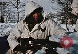 Standbild Italienische Alpini während der NATO "Arctic Express" Übung Norwegen, 1970, aus Sekunde 45 historischem Filmmaterial Videoclip 65675043180