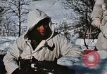 Standbild Italienische Alpini während der NATO "Arctic Express" Übung Norwegen, 1970, aus Sekunde 46 historischem Filmmaterial Videoclip 65675043180
