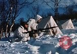 Standbild Italienische Alpini während der NATO "Arctic Express" Übung Norwegen, 1970, aus Sekunde 53 historischem Filmmaterial Videoclip 65675043180