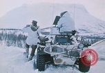Standbild italienische Soldaten in NATO-Übung "Arctic Express" Norwegen, 1970, aus Sekunde 11 historischem Filmmaterial Videoclip 65675043182