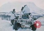 Standbild italienische Soldaten in NATO-Übung "Arctic Express" Norwegen, 1970, aus Sekunde 14 historischem Filmmaterial Videoclip 65675043182