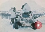 Standbild italienische Soldaten in NATO-Übung "Arctic Express" Norwegen, 1970, aus Sekunde 19 historischem Filmmaterial Videoclip 65675043182