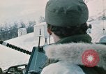 Standbild italienische Soldaten in NATO-Übung "Arctic Express" Norwegen, 1970, aus Sekunde 20 historischem Filmmaterial Videoclip 65675043182