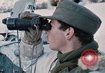 Standbild italienische Soldaten in NATO-Übung "Arctic Express" Norwegen, 1970, aus Sekunde 28 historischem Filmmaterial Videoclip 65675043182