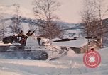 Standbild die NATO-Truppen in Betrieb "Arctic Express" Norwegen, 1970, aus Sekunde 17 historischem Filmmaterial Videoclip 65675043183